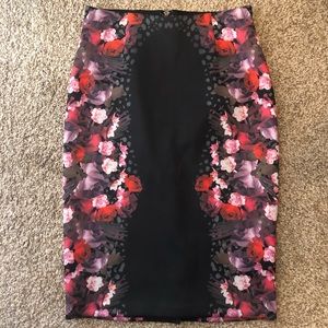 Guess floral pencil skirt